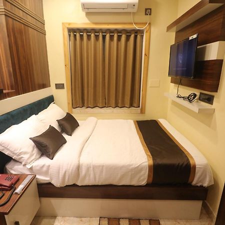 Mohar Residency Hotel โกลกาตา ภายนอก รูปภาพ