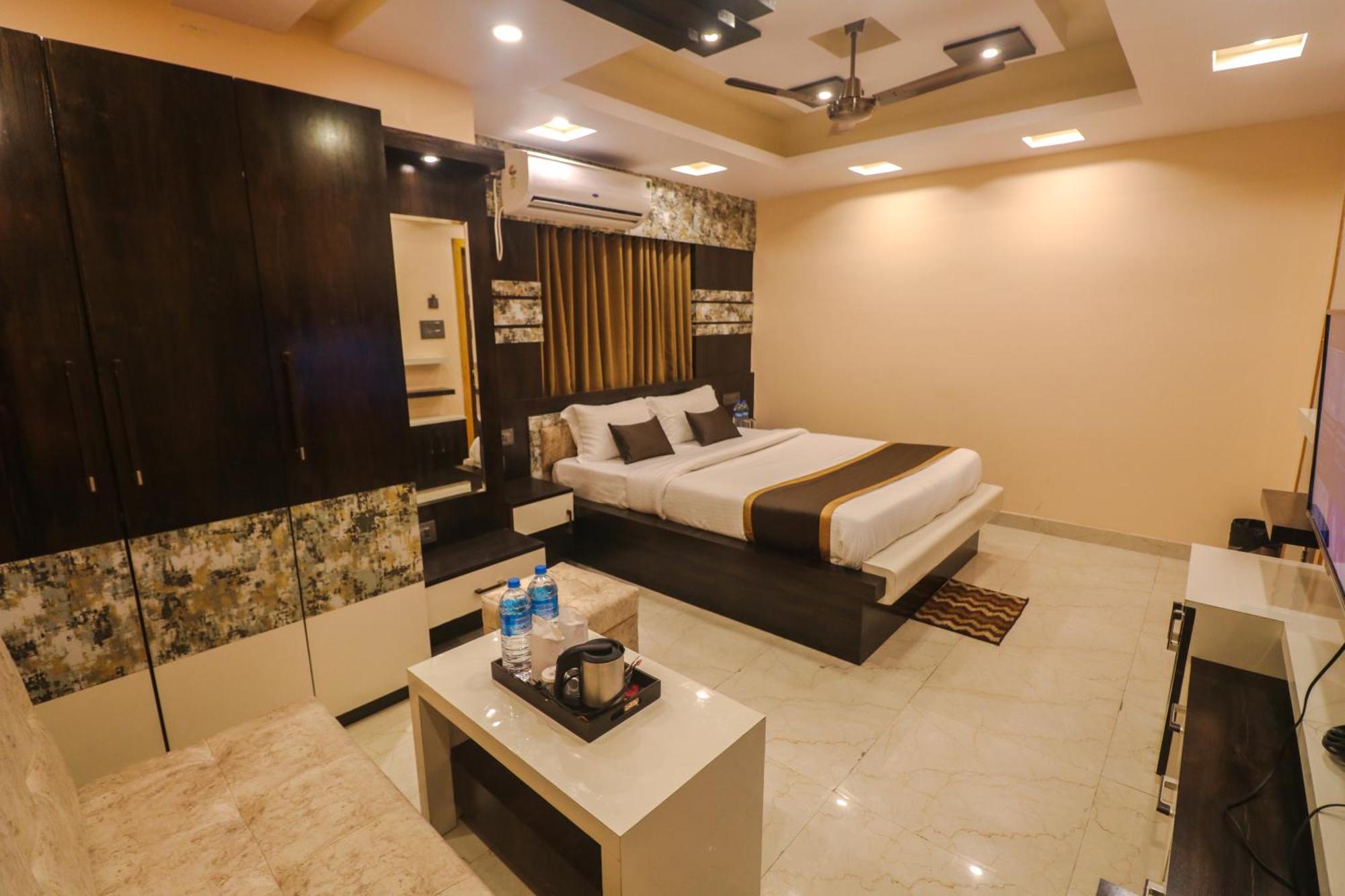 Mohar Residency Hotel โกลกาตา ภายนอก รูปภาพ
