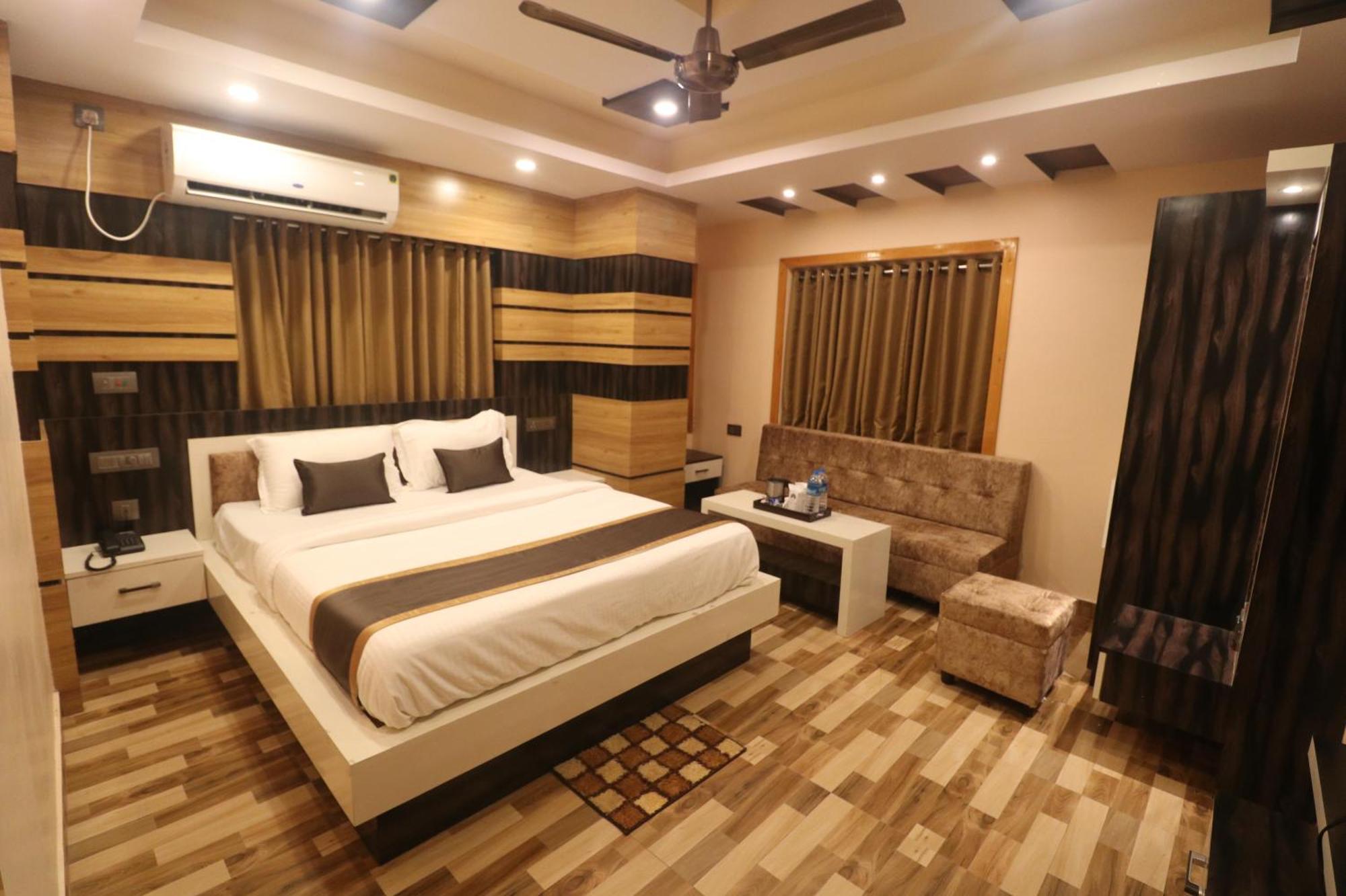 Mohar Residency Hotel โกลกาตา ภายนอก รูปภาพ