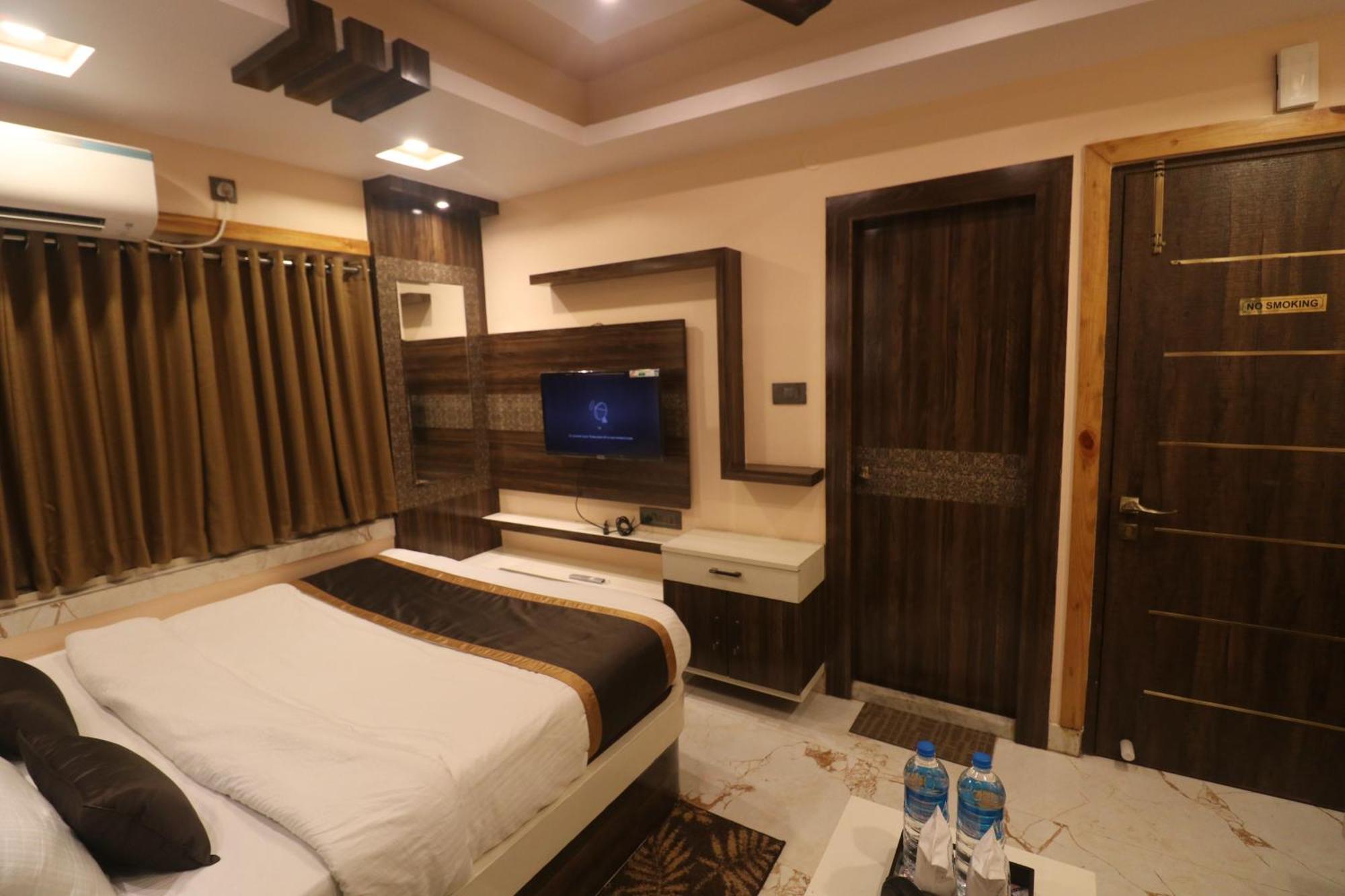 Mohar Residency Hotel โกลกาตา ภายนอก รูปภาพ