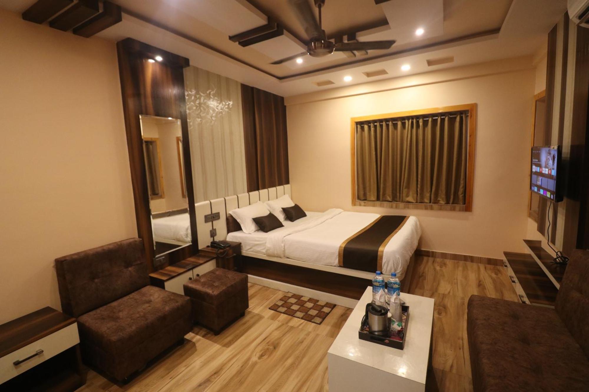 Mohar Residency Hotel โกลกาตา ภายนอก รูปภาพ