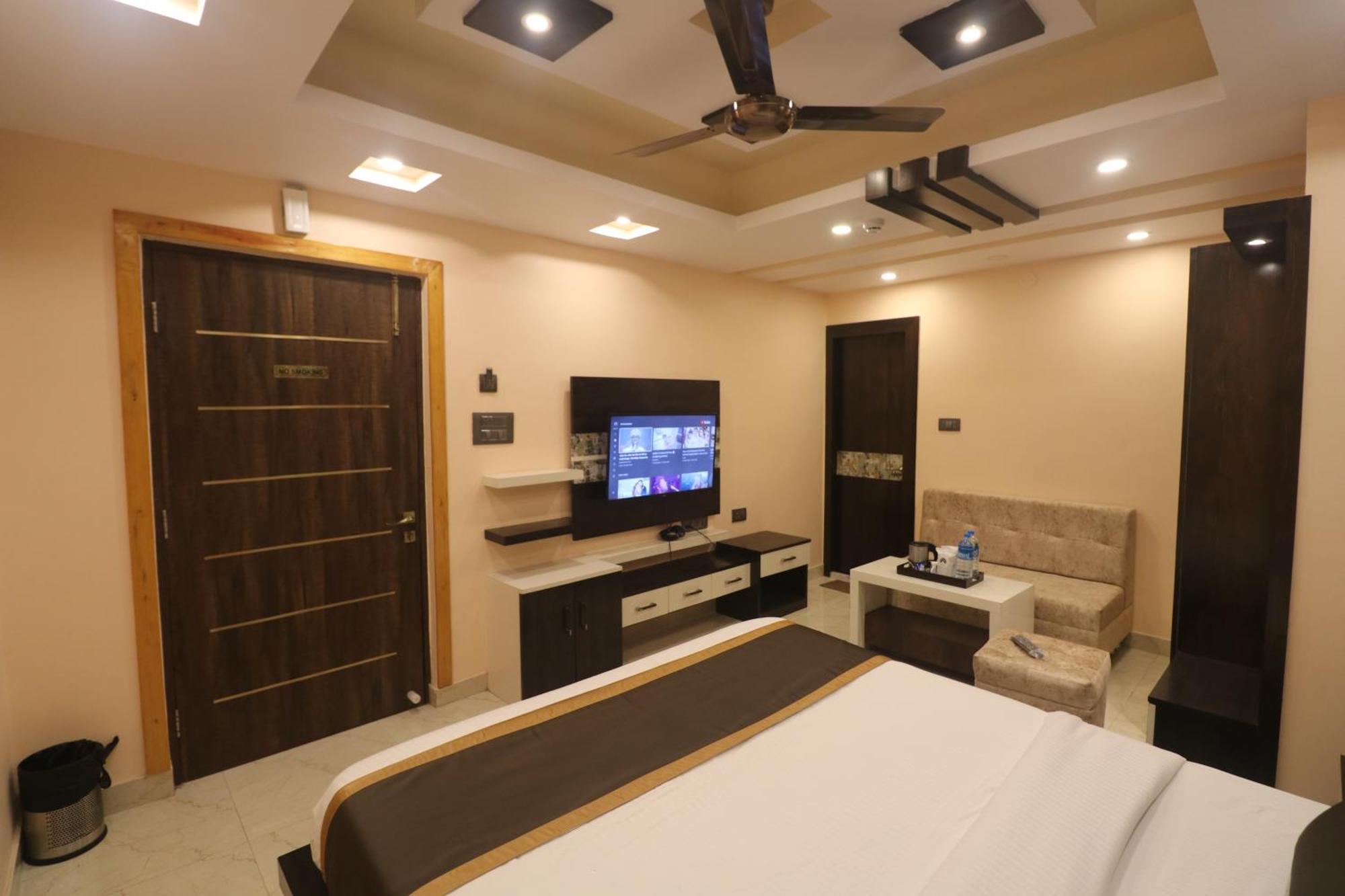 Mohar Residency Hotel โกลกาตา ภายนอก รูปภาพ