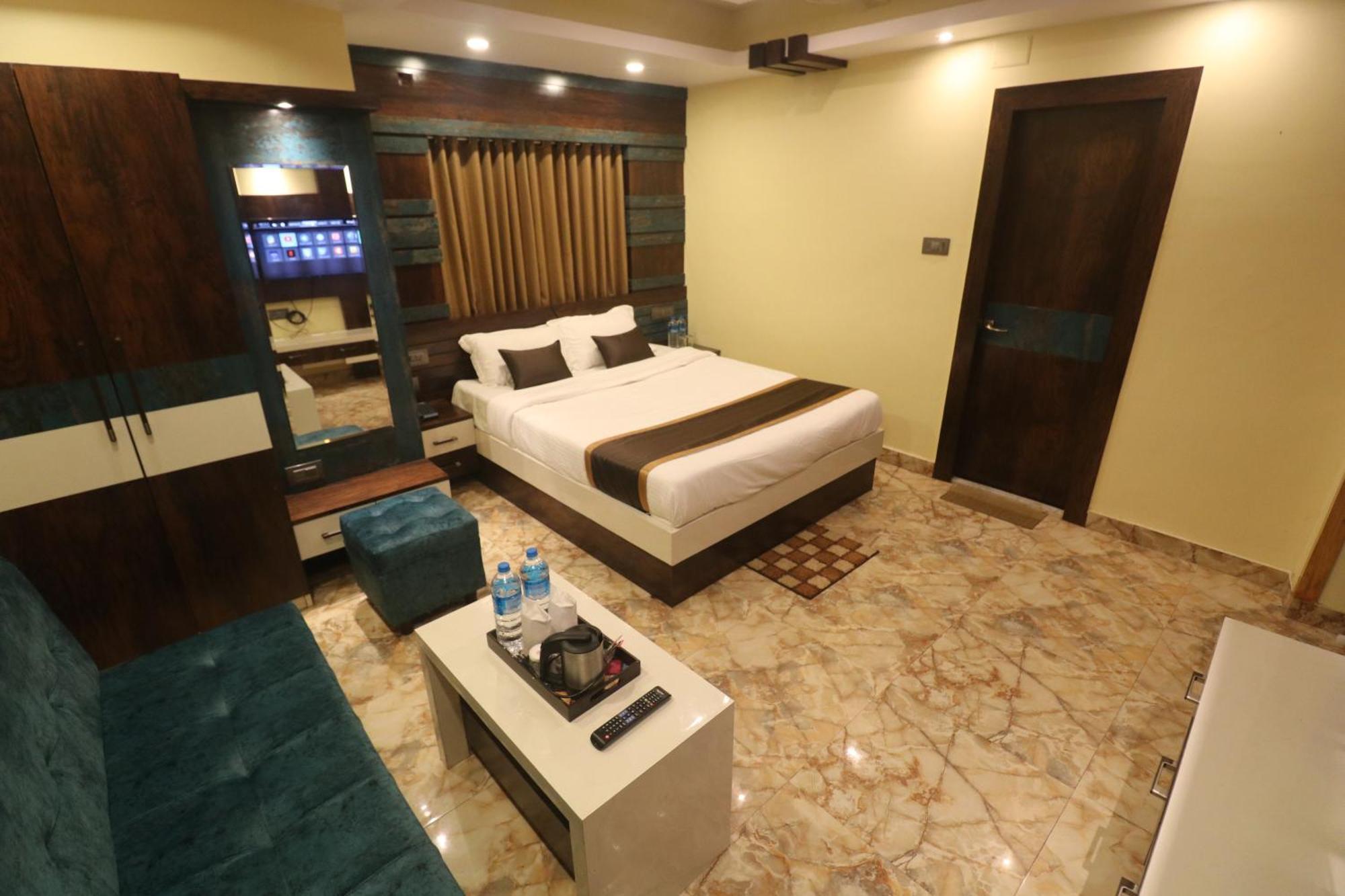 Mohar Residency Hotel โกลกาตา ภายนอก รูปภาพ