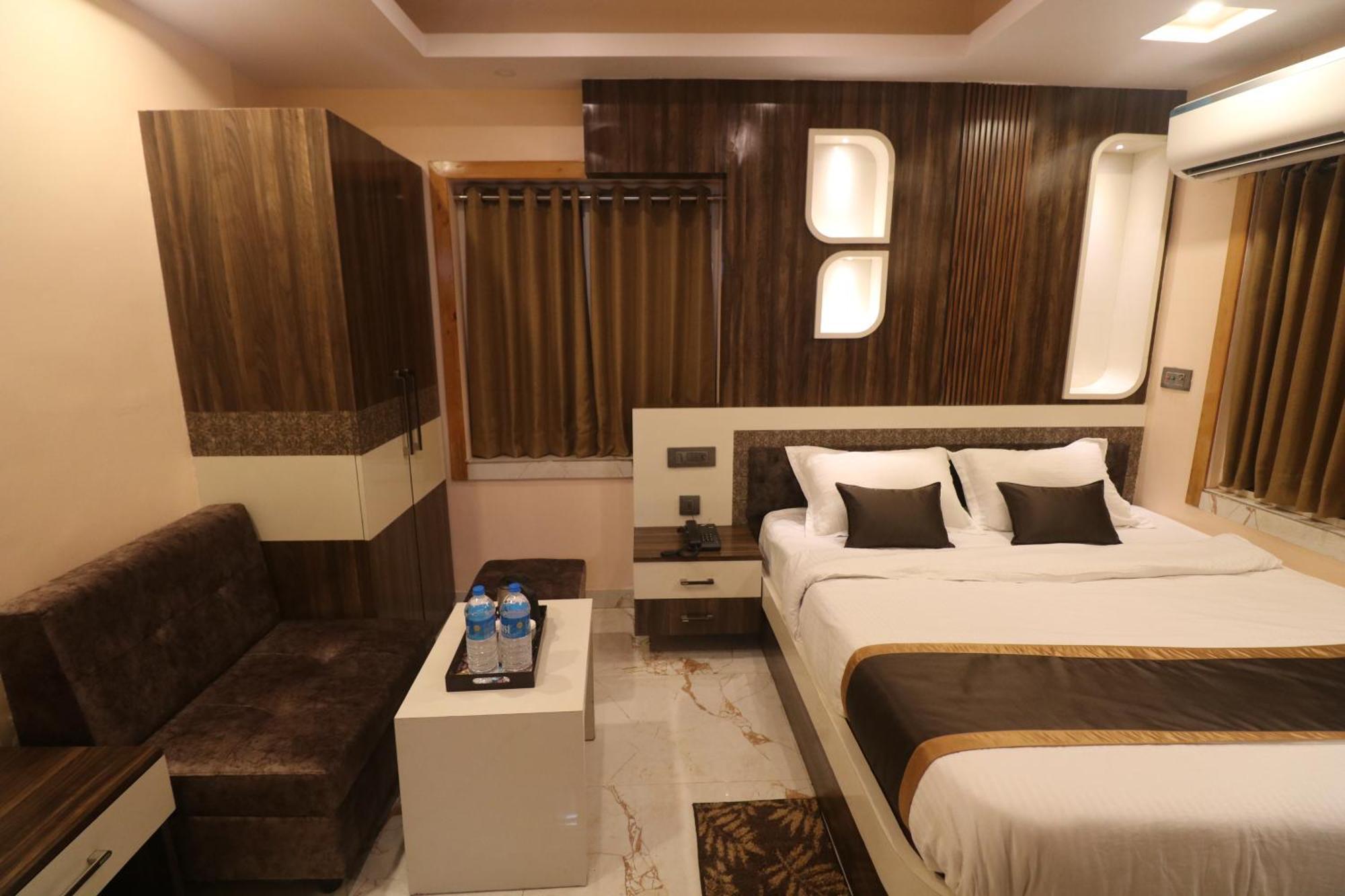 Mohar Residency Hotel โกลกาตา ภายนอก รูปภาพ